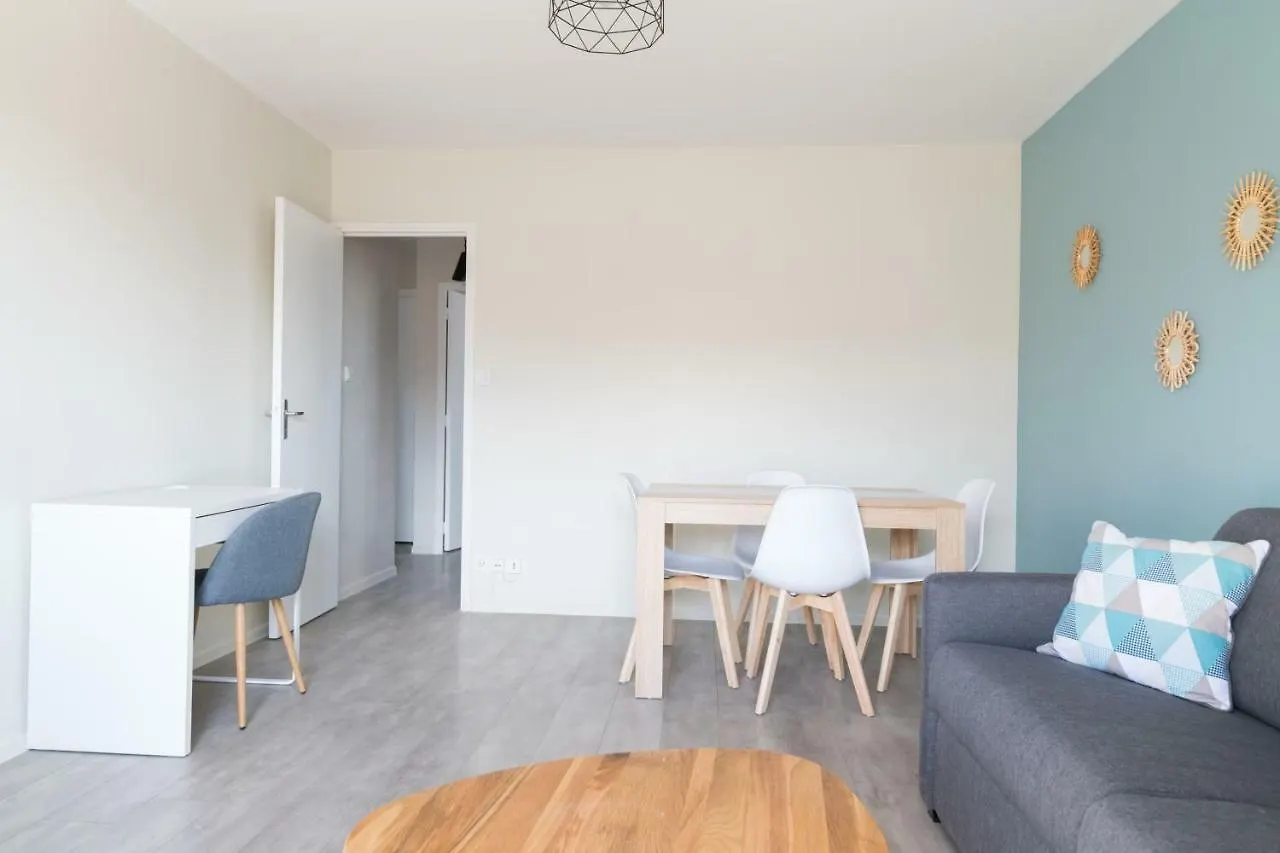 A 2 Pas Du Palais Free Parking Apartment Avignon France